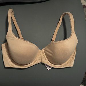 Victoria Secrets Body By Victoria 34 D beige Bra Used